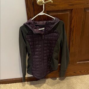 The North Face Women's Dark Purple and Charcoal Puffer Jacket